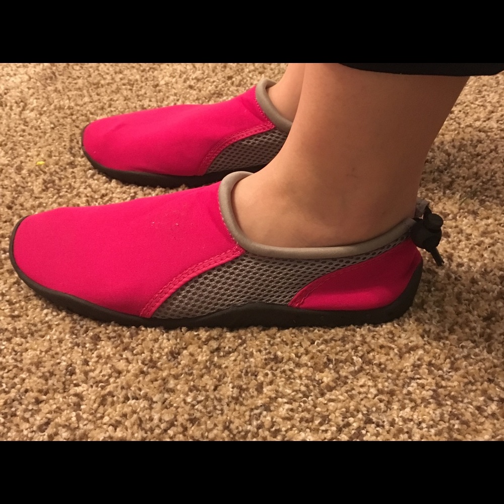 Water shoes